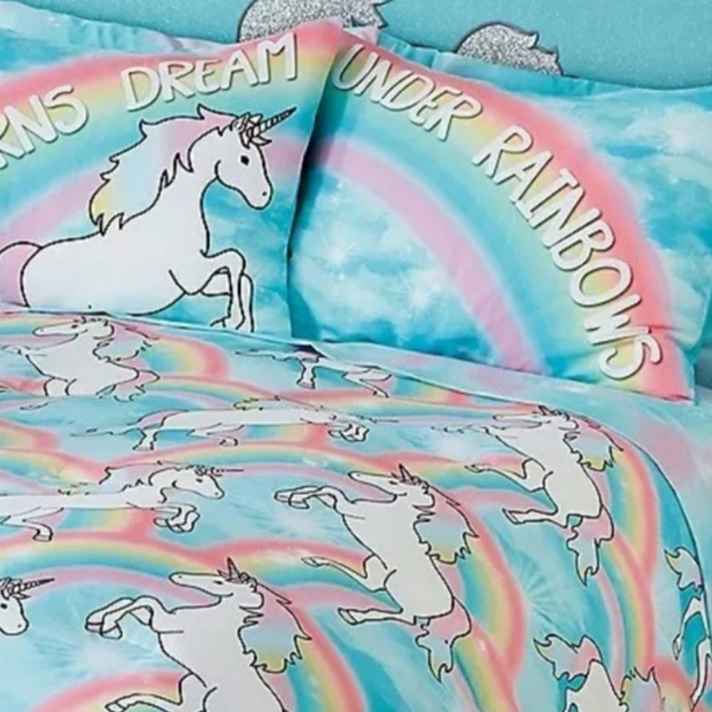 Used Justice Unicorn Bedding set but good conditio